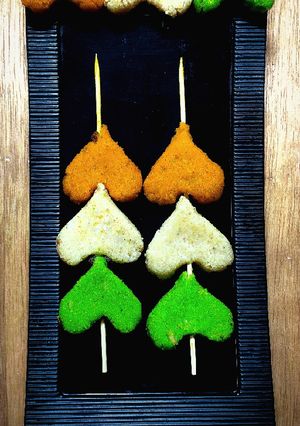 ভালোবাসার তিরঙ্গা সুজি (Bhalobashar tironga sooji recipe in Bengali) রেসিপির প্রধান ছবি