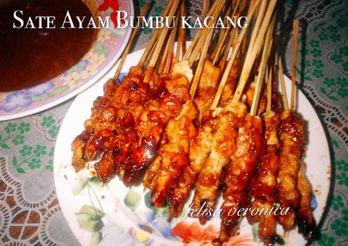 Bagaimana Membuat Sate ayam bumbu kacang, Bisa Manjain Lidah