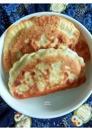 韭菜盒子 的食譜成品照片