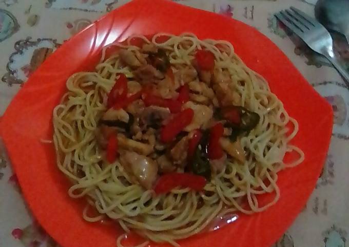 Bakmi ca ayam cabe ijo merah