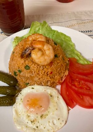A picture of Nasgor Udun (UDang tUNa)/Tuna Shrimp Fried Rice.