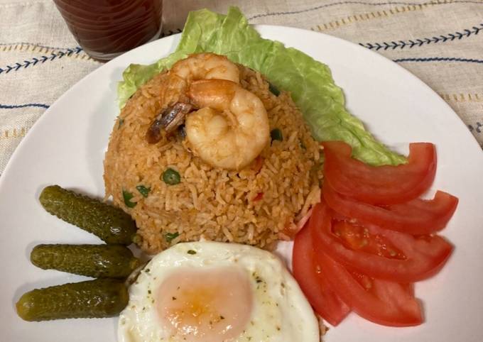Recipe of Tasteful Nasgor Udun (UDang tUNa)/Tuna Shrimp Fried Rice