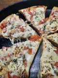 Pizza a los tres quesos