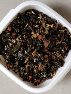 முருங்கை கீரை வதக்கல் (Drumstick leaves fry) செய்முறை முக்கிய புகைப்படம்