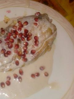 Una foto de Chiles en nogada