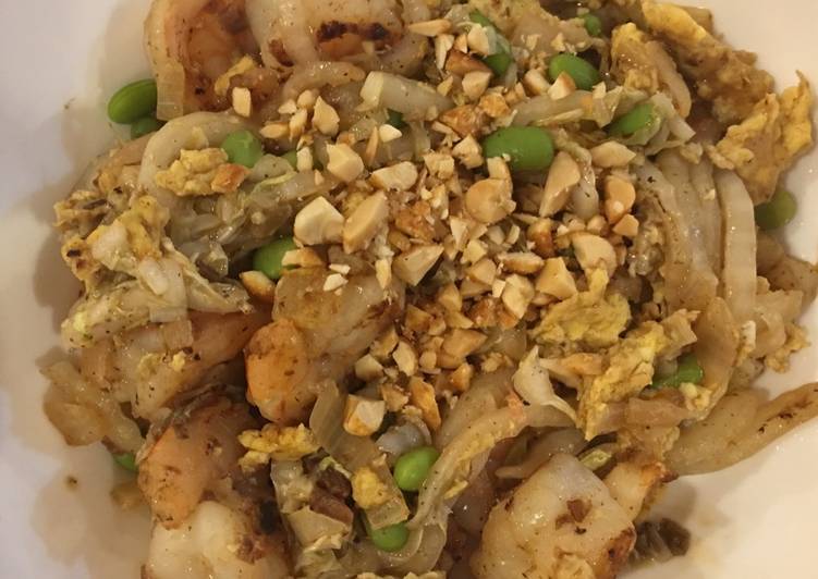 Steps to Prepare Perfect Thai Peanut Shrimp with Edamame