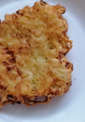 Cukkínis, krumplis lapcsánka :) recept fotója