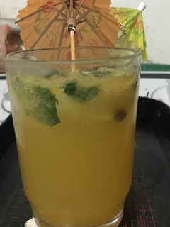 ઓરેંજ મોકટેલ (Orange Mocktail Recipe In Gujarati) રેસીપી મુખ્ય ફોટો
