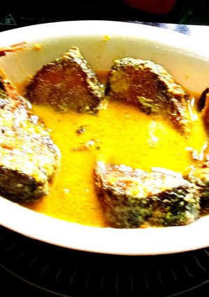 ইলিশের তেল ঝাল (illisher tel jhal recipe in Bengali) রেসিপির প্রধান ছবি