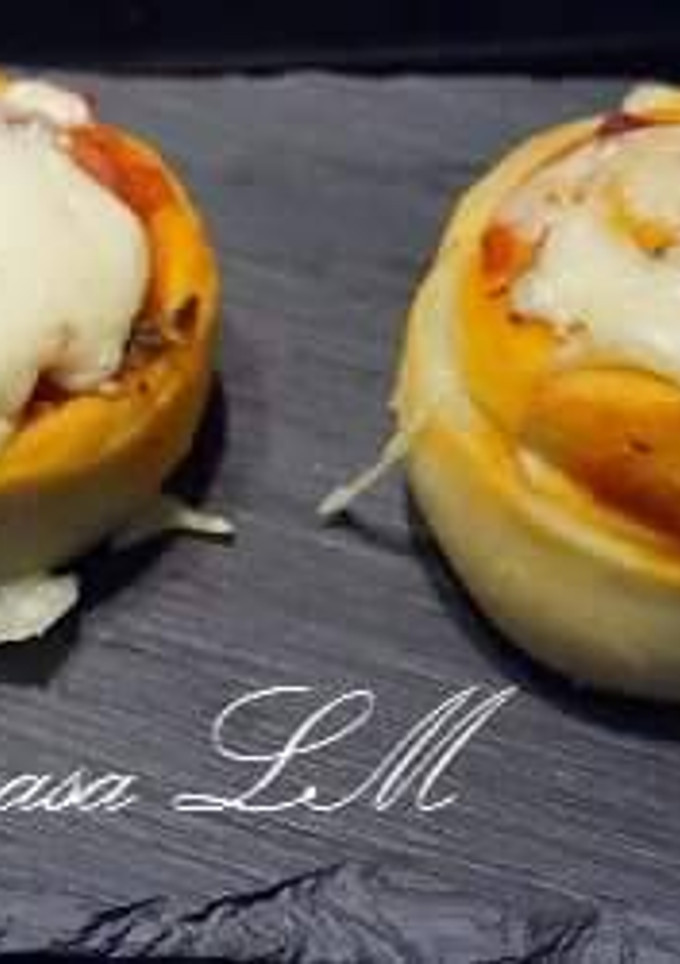 Una foto de Rollos de pizza