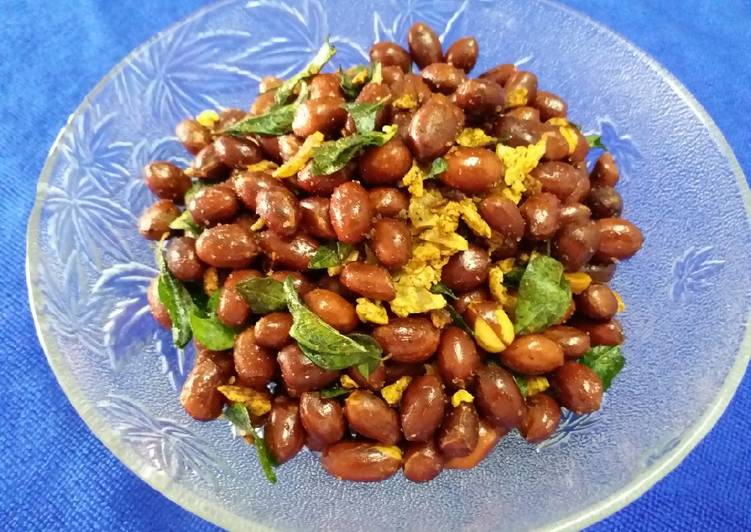 Recipe of Any-night-of-the-week Spiced Fried Peanuts
