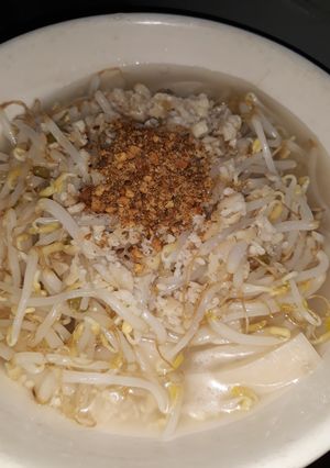 Hình của món Nộm bánh đúc - món ăn chay ai ăn cũng được.