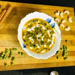 A picture of Methi malai matar.