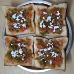 A picture of Bread Pizza.
