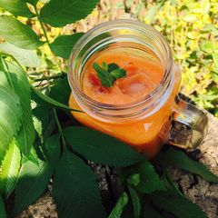 A picture of Papaya carrot juice.