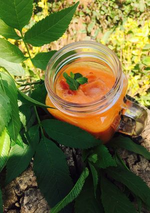A picture of Papaya carrot juice.