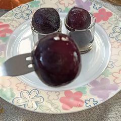 A picture of Gulab Jamun.