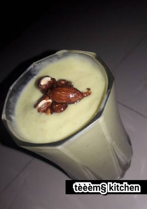 A picture of Avocado smoothie.