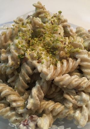 Foto di Fusilli panna pistacchio e speck