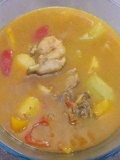 সব্জী দিয়ে চিকেনের ঝোল (sabji diye chickener jhol recipe) রেসিপির প্রধান ছবি