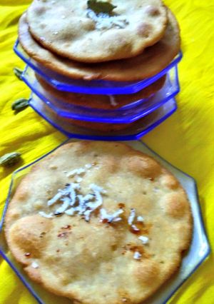 A picture of Meethi Poori.