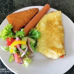 A picture of Cheese omelet.