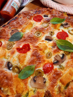 عکسی از دستور پیتزا مرغ و قارچ