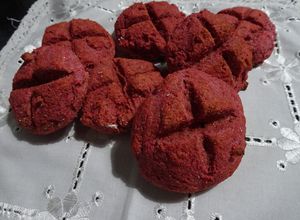 Foto de Pãezinhos de beterraba (sem gluten, sem lactose)