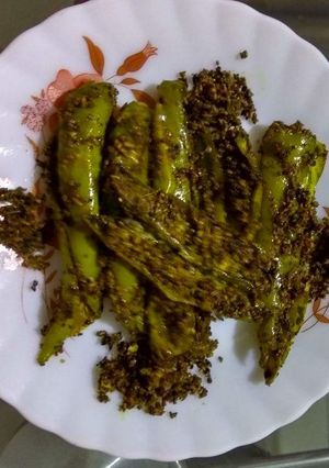 A picture of Achari fried mirchi....
