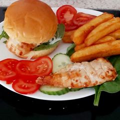 My Roast Chicken Burger with Homemade Chips and Salad 😍 A picture of My Roast Chicken Burger with Homemade Chips and Salad 😍.