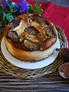 Una foto de Cheesecake de cabra, higos y nueces
