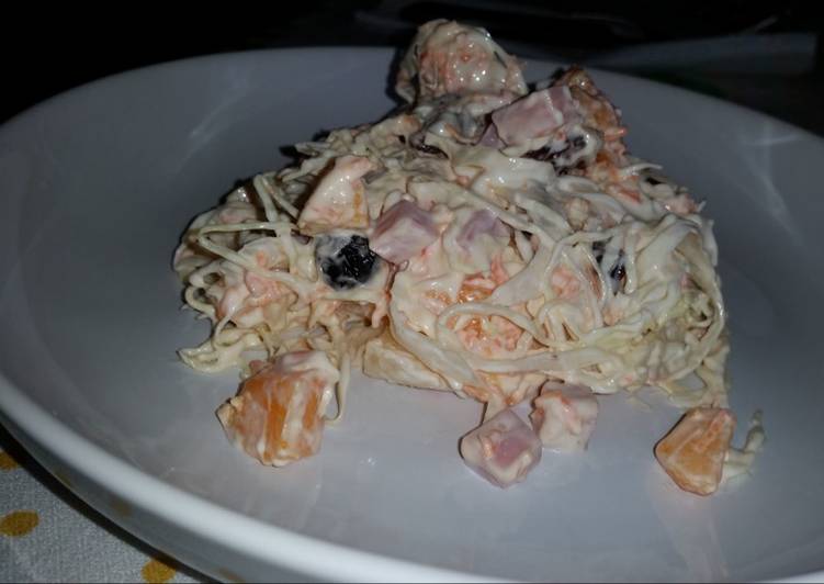 Ensalada de Col, Zanahoria y Melocotones