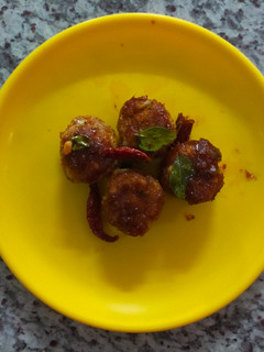 முட்டை 65 (Egg 65 recipe in Tamil) செய்முறை முக்கிய புகைப்படம்