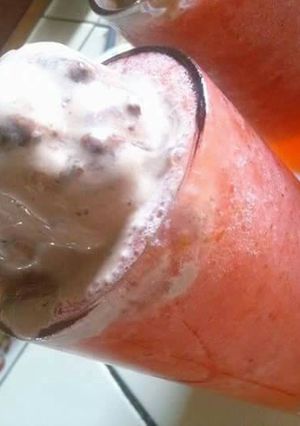 Una foto de Fresas, cooking and cream 👌😳