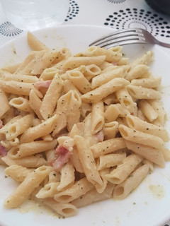 Una foto de Pasta con salsa de puerro y calabacín