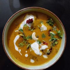 A picture of Beetroot kofta in Makhani gravy.