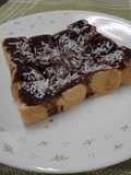 Lamington with honey