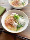 Chilled Shabu-Shabu Pork and Onion Salad Udon with White Dashi
