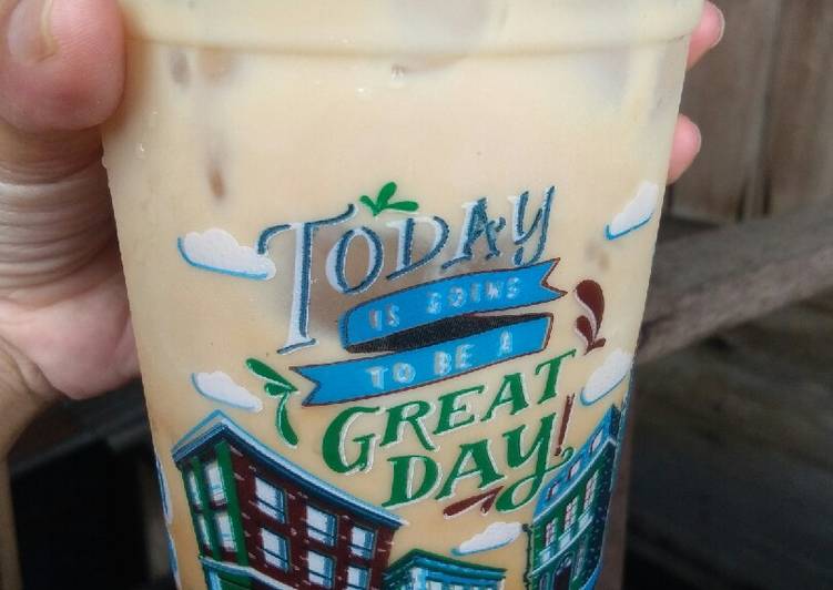 Banana Milk Coffee Drink foto resep utama