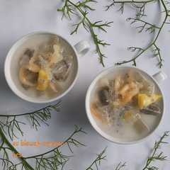 A picture of Es Blewah Rumput Laut Campur.