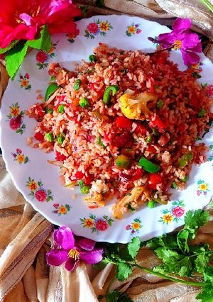 बीट वेज फ्राइड राइस(beet veg fried rice recipe in hindi) रेसिपी मुख्य फोटो