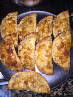 Una foto de Empanadillas criollas con queso