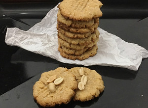 Una foto de GALLETITAS DE MANTEQUILLA DE MANÍ 🥜🍪