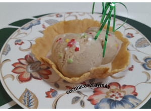 Foto principal de Helado de café -con leche condensada casera sin azúcar-