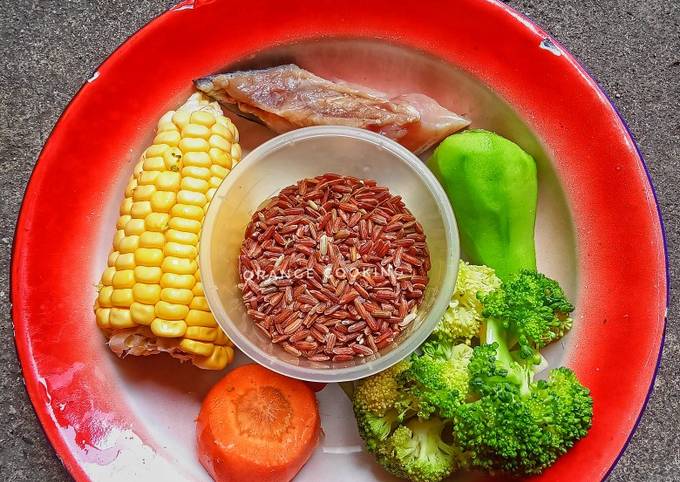 Cara bikin Bubur beras merah campur (mpasi 6 bln) Cara bikin Bubur beras merah campur (mpasi 6 bln)