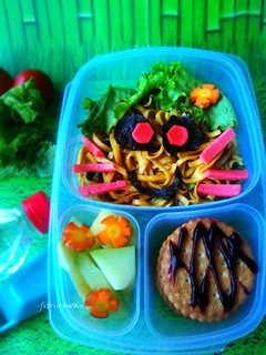 Foto resep Bekal Anak Mie Goreng karakter kucing mudah unik