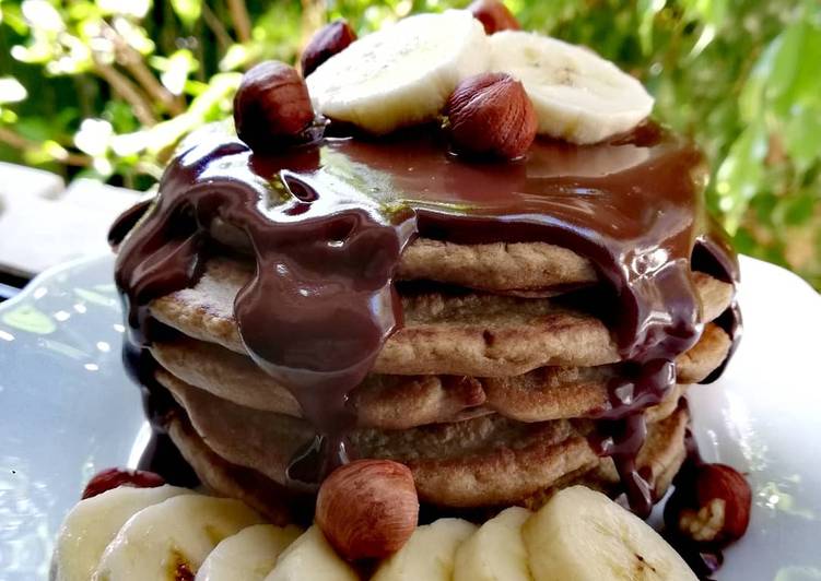 Panquecas de Aveia, café com leite e molho de chocolate 🍫