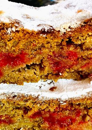 Una foto de 🥮TORTA🥮 DE HARINA INTEGRAL CON 🍎MANZANA🍎 Y DULCE DE 🥭MEMBRILLO ROJO🥭