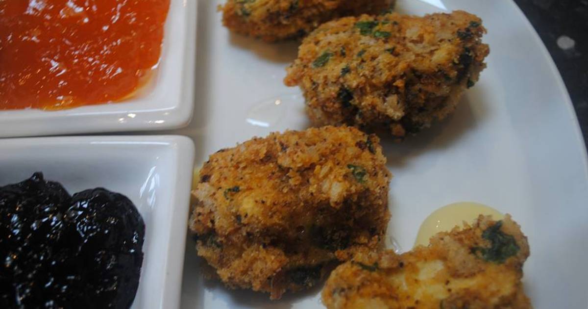 Deep fried Brie/ Camembert cheese Recipe by Rozina Dinaa Cookpad