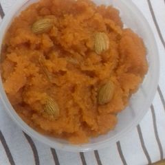 A picture of Sooji ka halwa(semolina halwa).